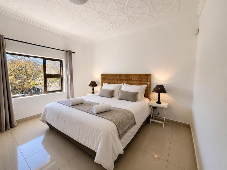 Bed, Photo of the whole room, Bedroom, Garden view