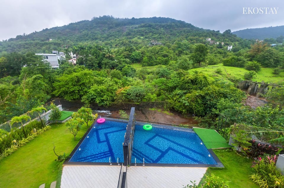 Spring, Day, Natural landscape, Garden, Garden view, Mountain view, Pool view, Swimming pool