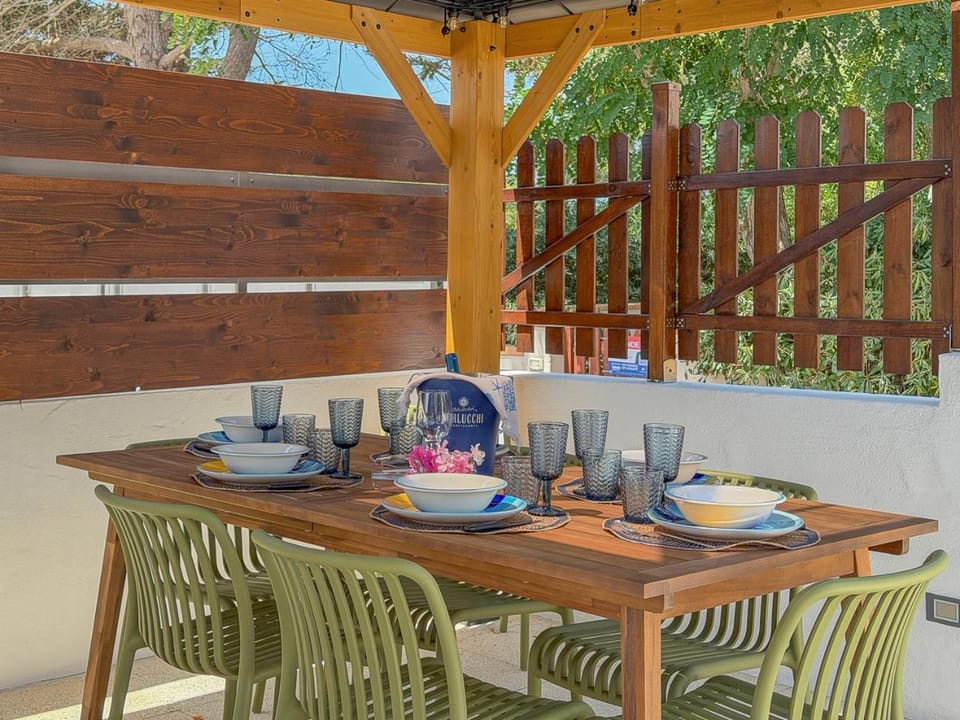 NUOVO - Pergola con BBQ - 2 Camere - Stintino by Host Hero Apartment in Stintino