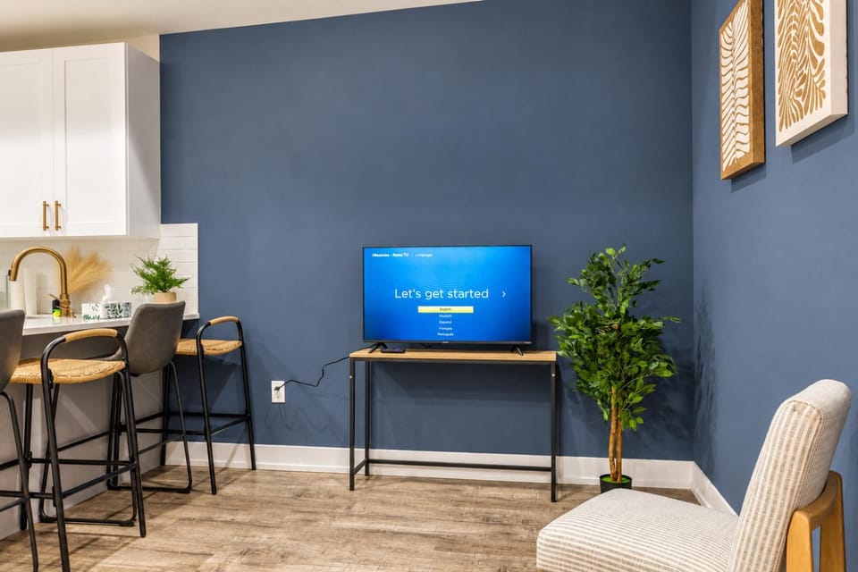 Spacious 3BR3BA for 8 King Bed Full Kitchen Apartment in Philadelphia