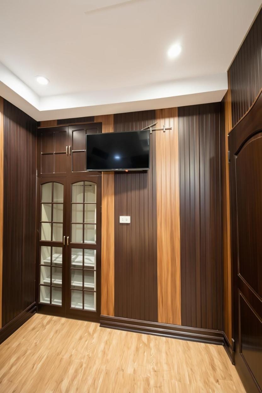 TV and multimedia, wardrobe