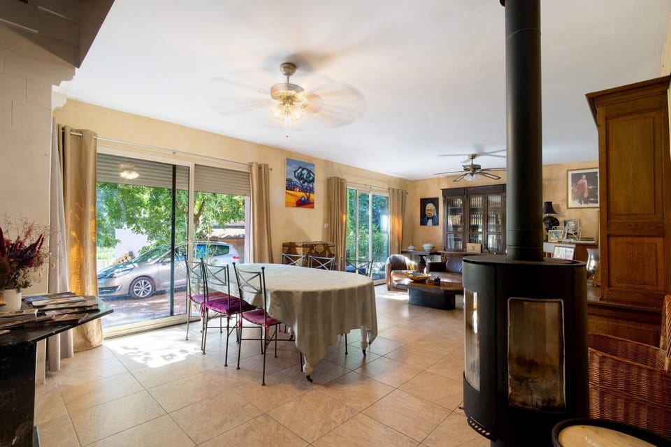 La Table De Pierre - Chambre d'Hôte Bed and Breakfast in Nouvelle-Aquitaine