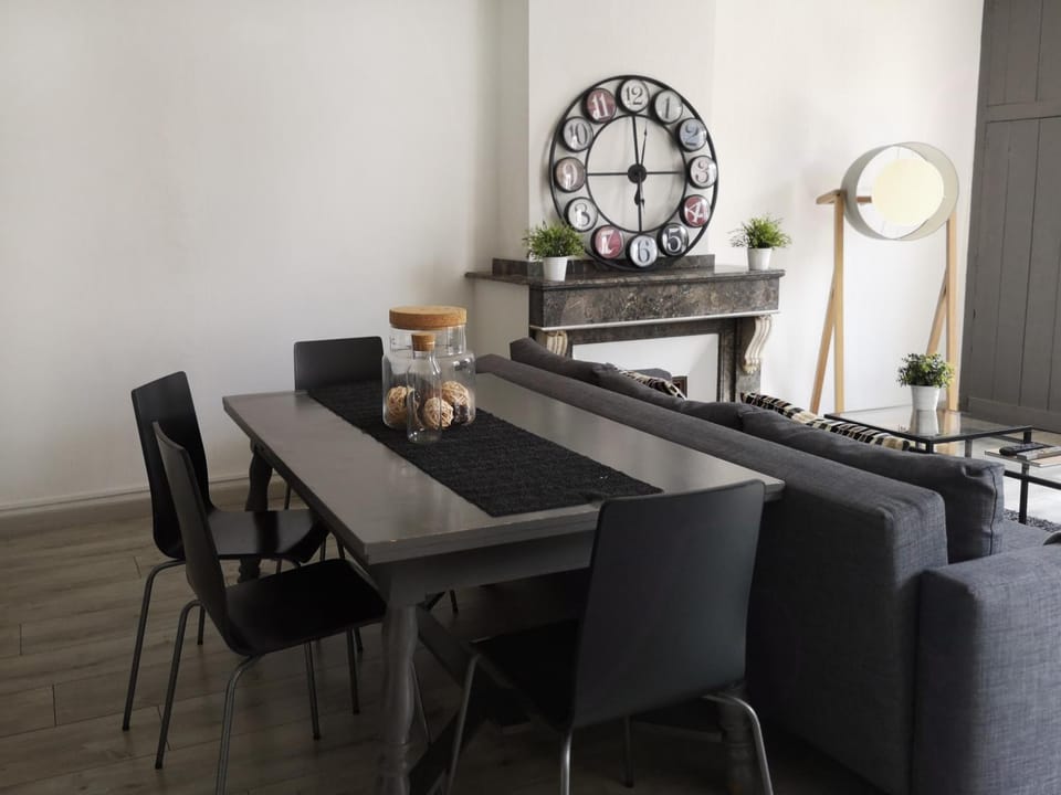 Lounge or bar, Dining area