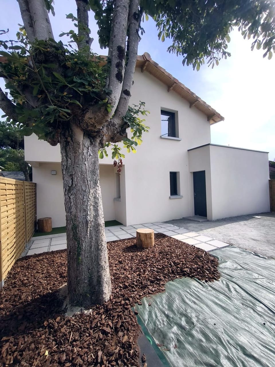 Property building, Spring