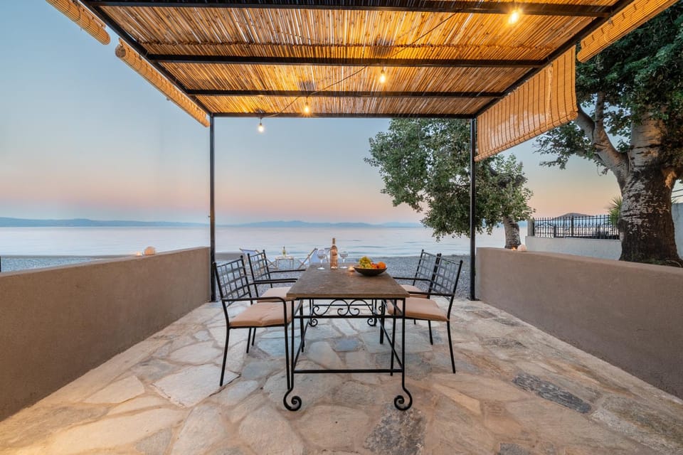 Patio, View (from property/room), Balcony/Terrace, Dining area, Sea view
