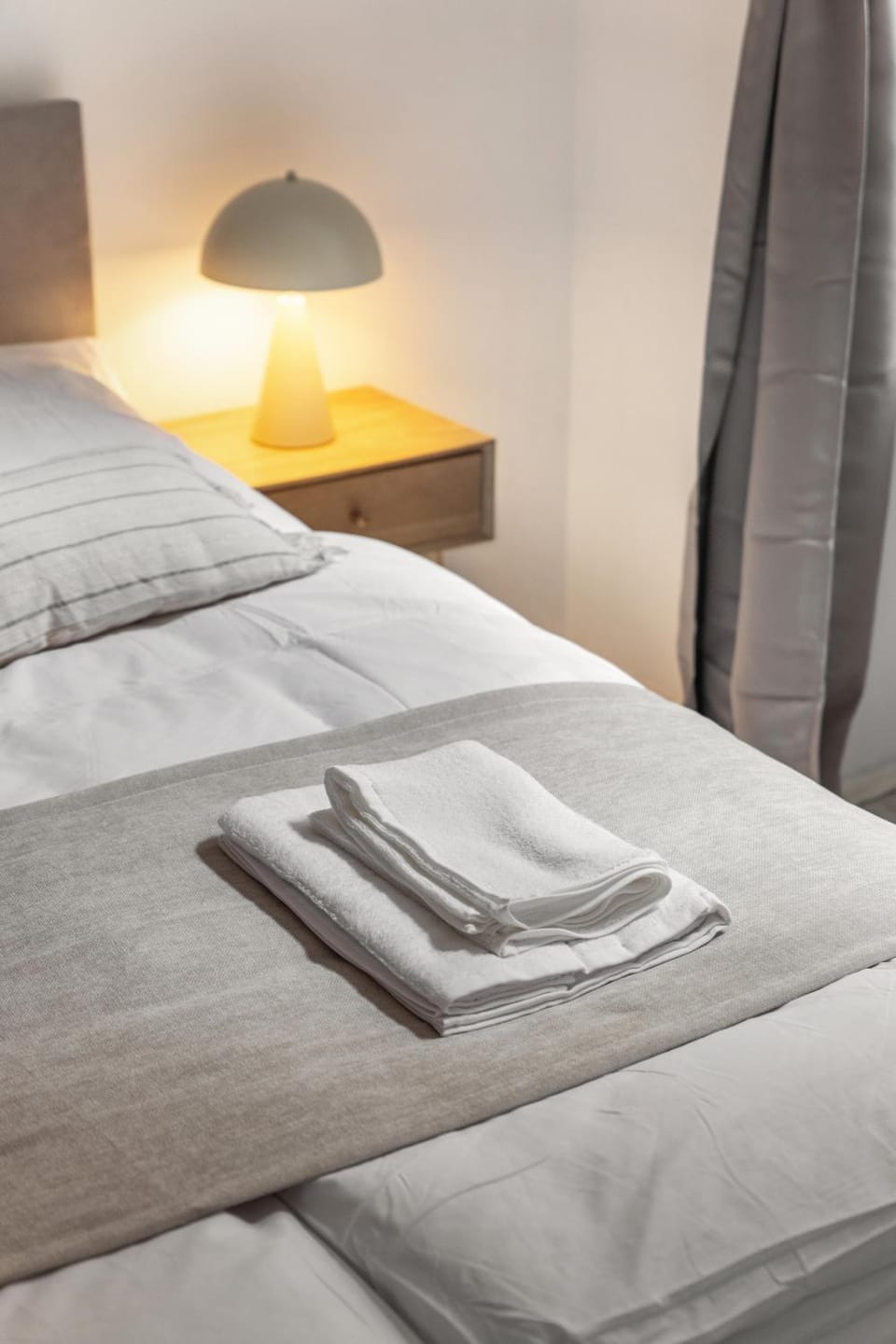 Bed, Photo of the whole room, Bedroom, towels