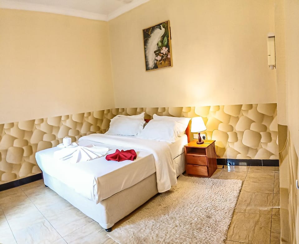 Photo of the whole room, Bedroom, towels