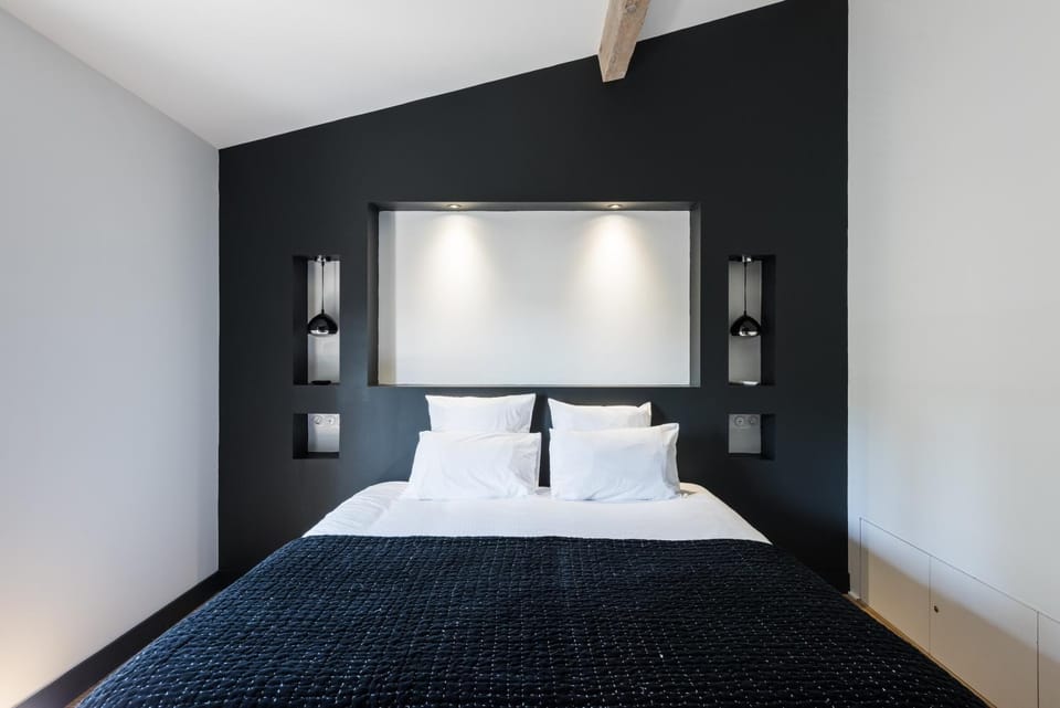 Living room, Bedroom