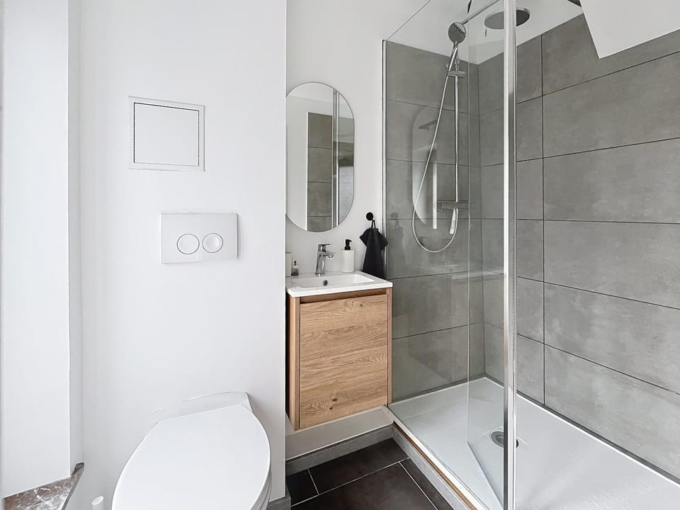 Shower, Bathroom
