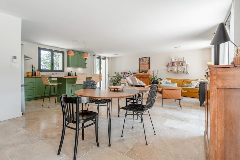 Property building, Living room