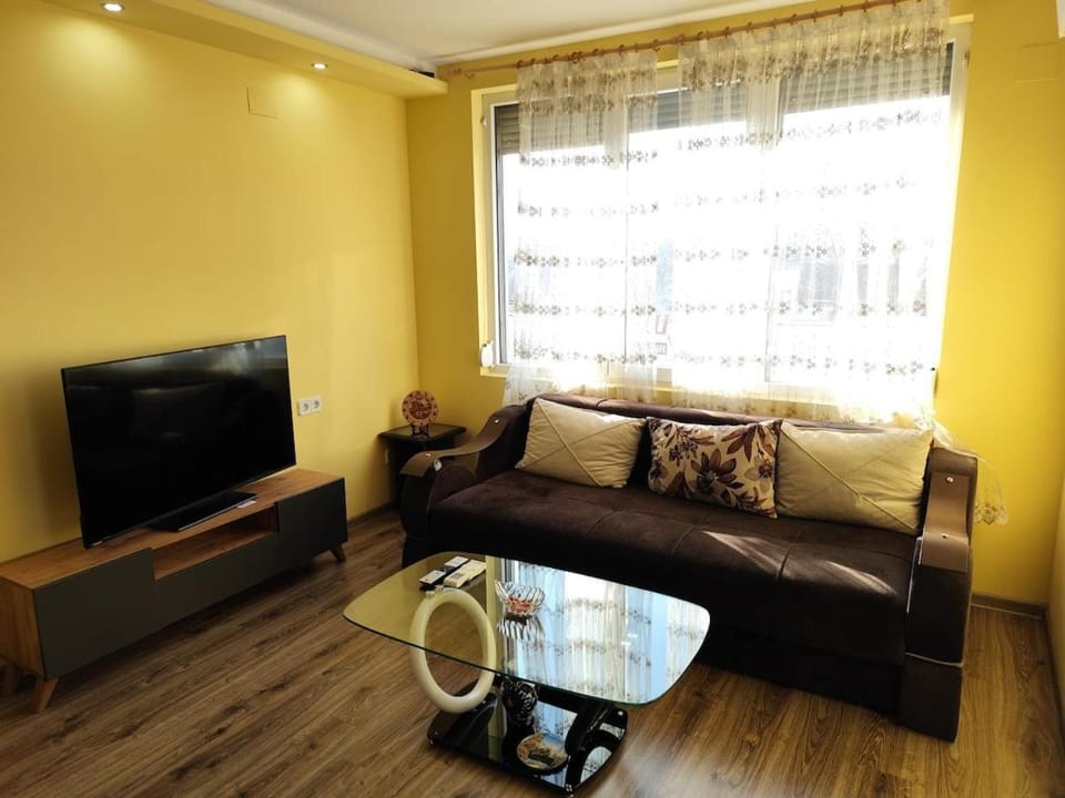 Charming Apartment with balcony Apartment in Dolj County, Romania
