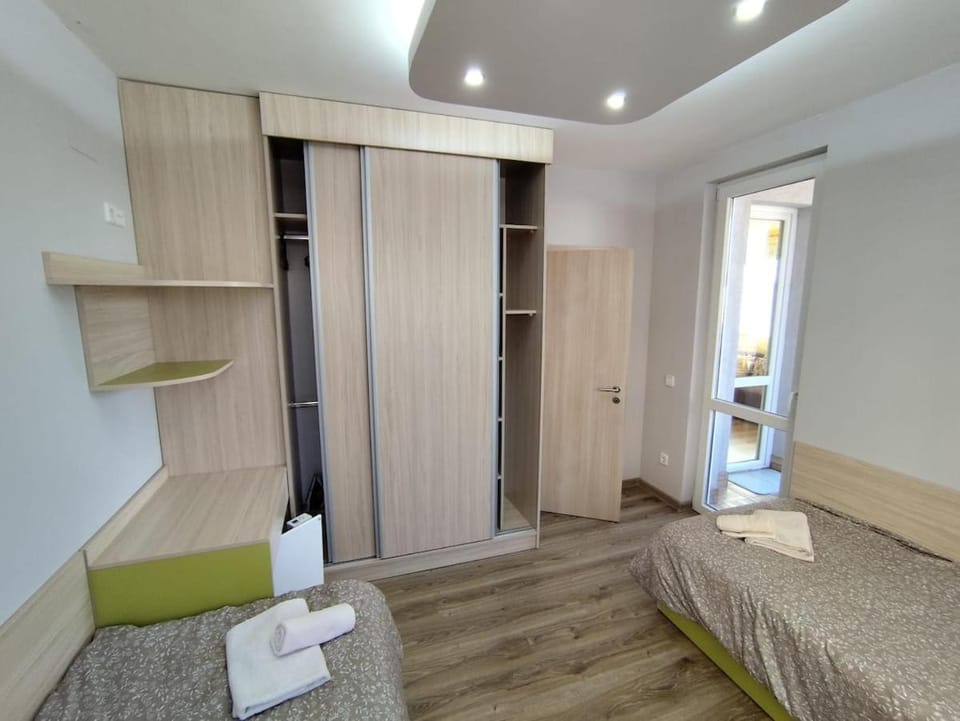 Charming Apartment with balcony Apartment in Dolj County, Romania