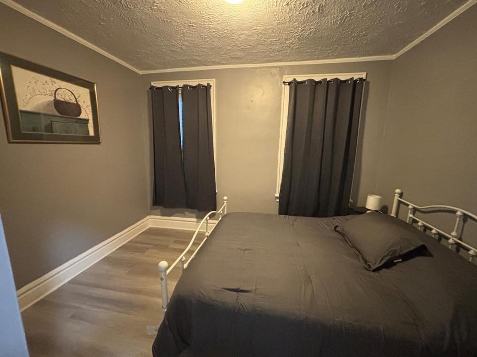 Modern 2 bedroom apartment near Newark Airport Apartment in Irvington