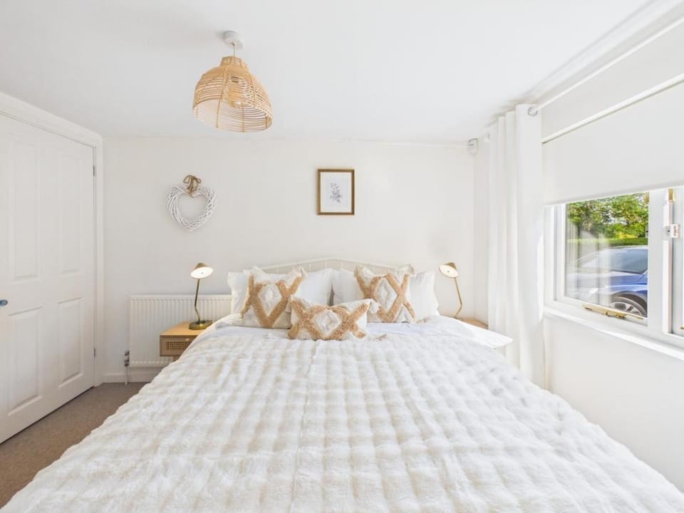 The Willow Pond Retreat - The Rodings House in Uttlesford