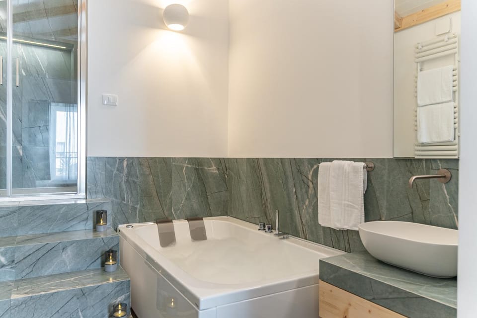 Bathroom, Bath