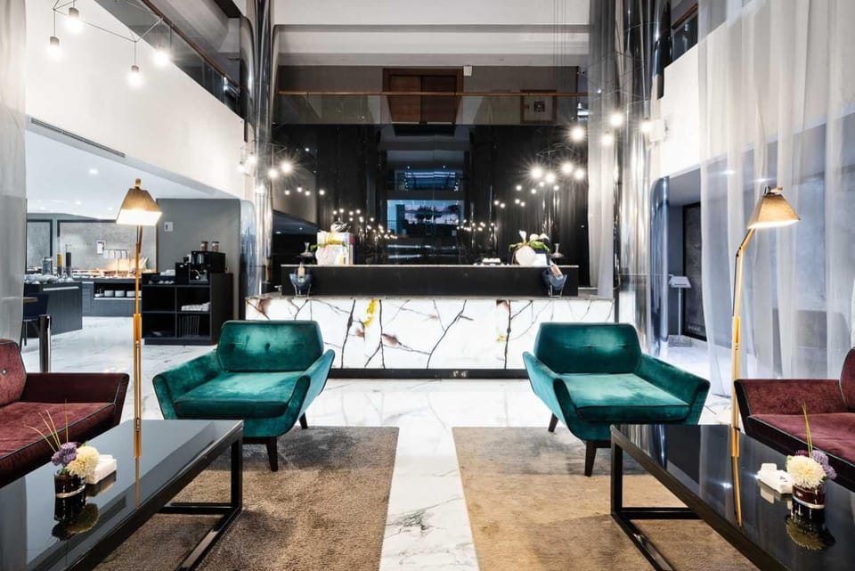 Lounge or bar