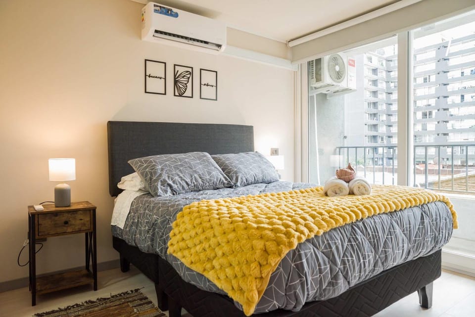 1BR1BA Downtown Santiago Cozy Urban Retreat for 3 Apartment in Santiago