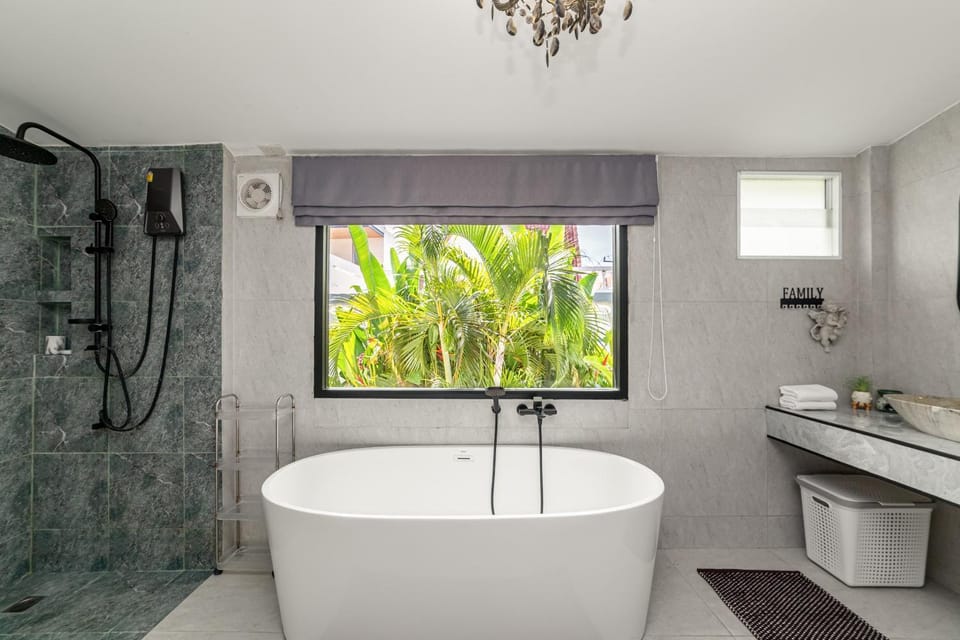 Ivory Grove Nai Harn 4BR Private Pool Villa Villa in Rawai