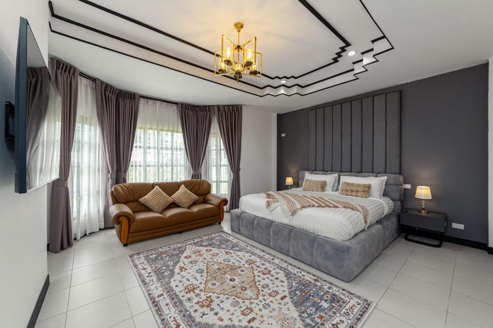 Ivory Grove Nai Harn 4BR Private Pool Villa Villa in Rawai