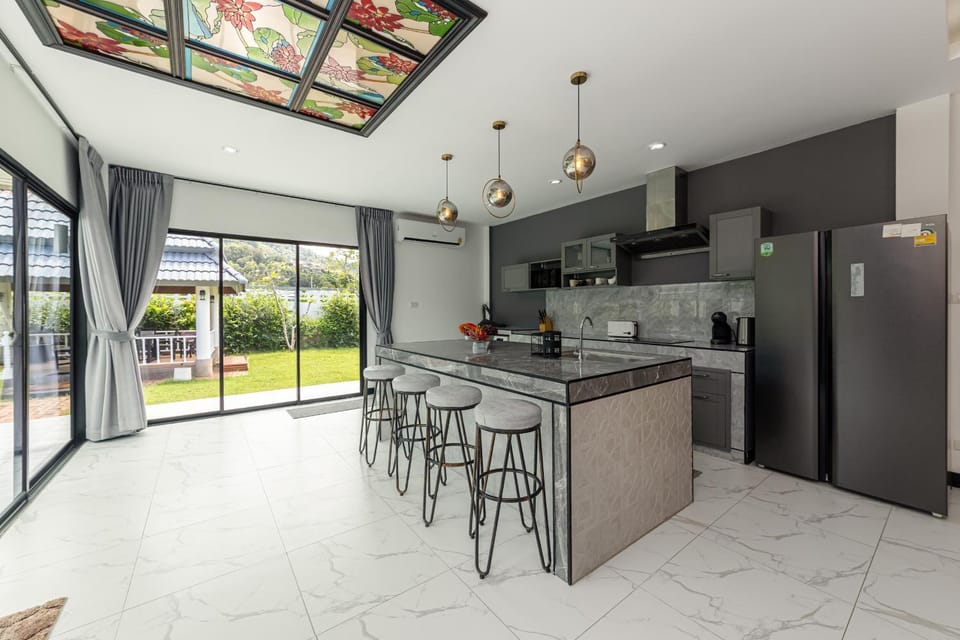Ivory Grove Nai Harn 4BR Private Pool Villa Villa in Rawai