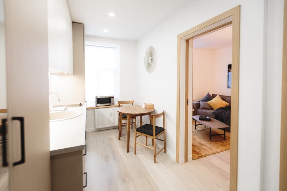 Kitchen or kitchenette, Seating area, Dining area