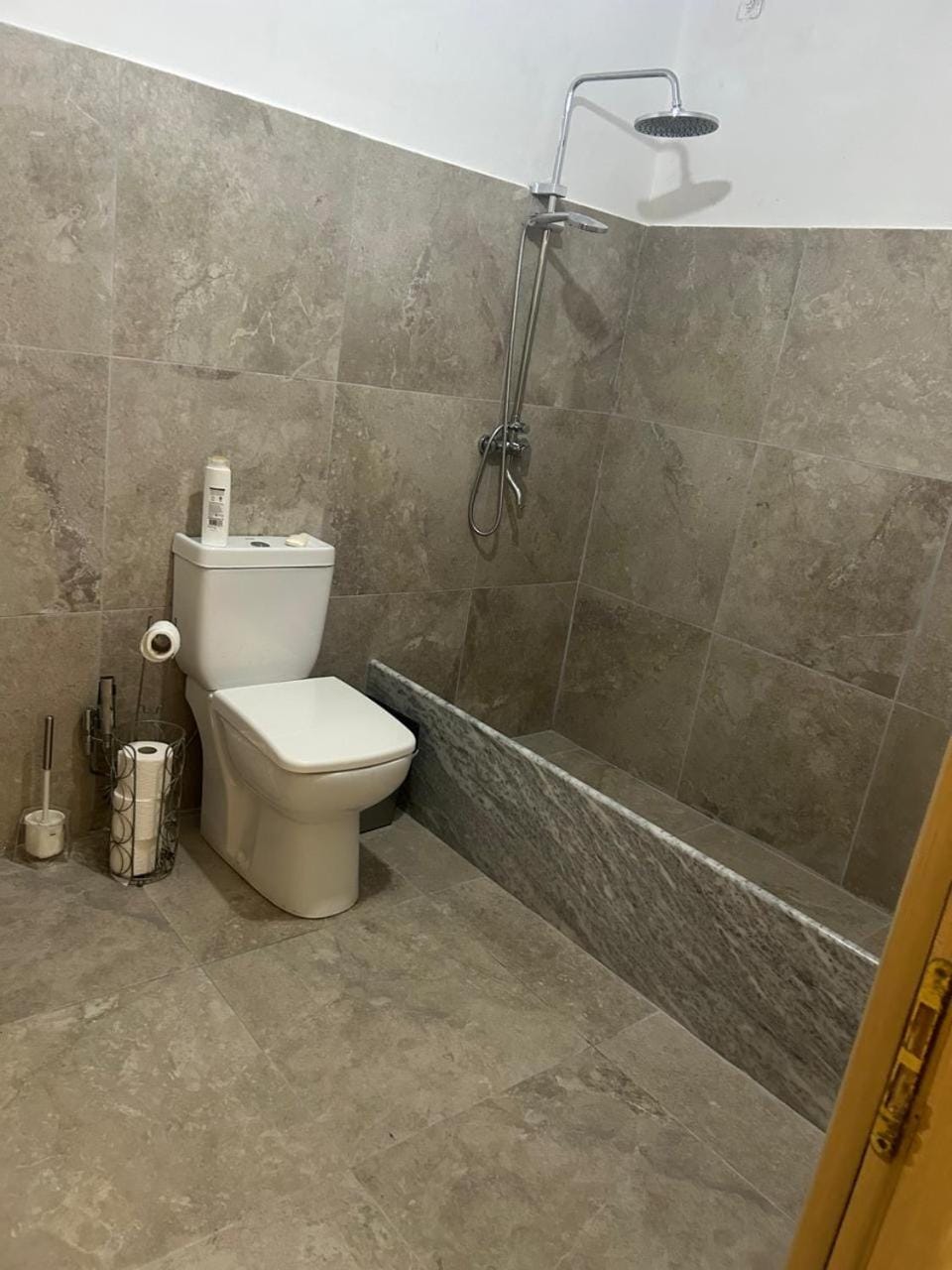 Guest House for Rent House in Tirana County, Albania