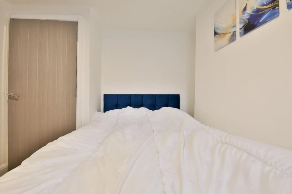 1BR, Luxury Apartment, Sleeps 3, City Centre Apartment in Cardiff