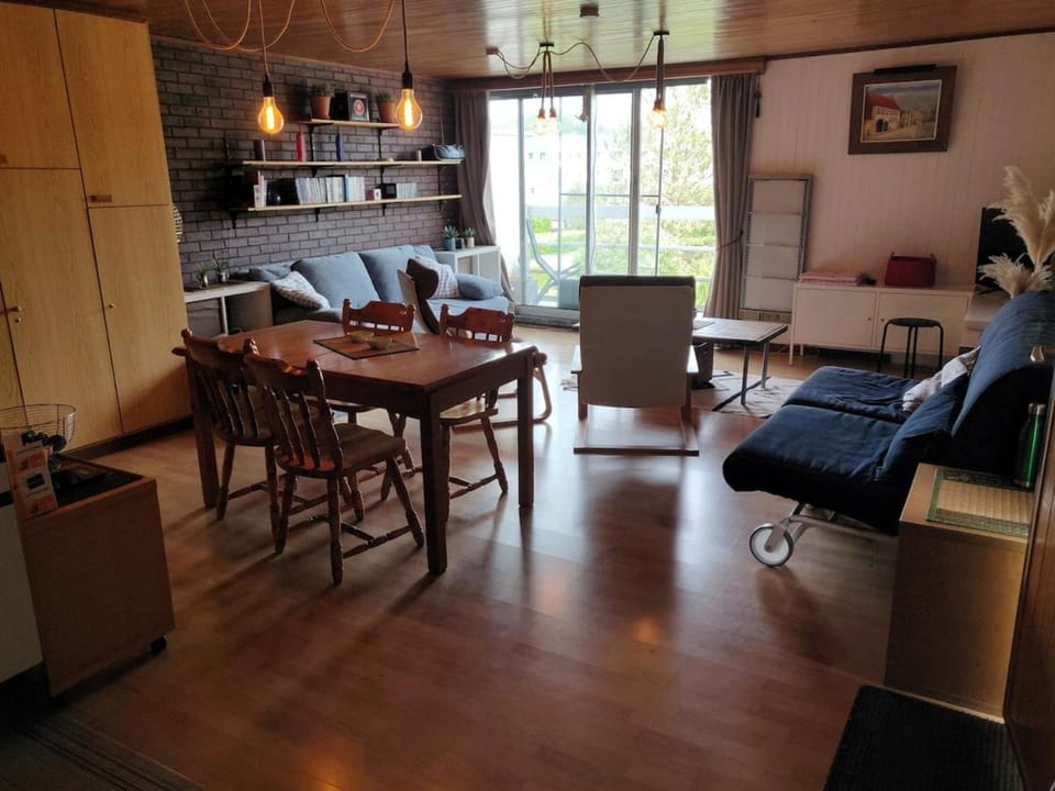 Living room, Seating area, Dining area