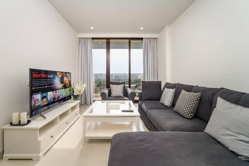 Brand New 1-Bed Home with Golf Course View Apartment in Dubai