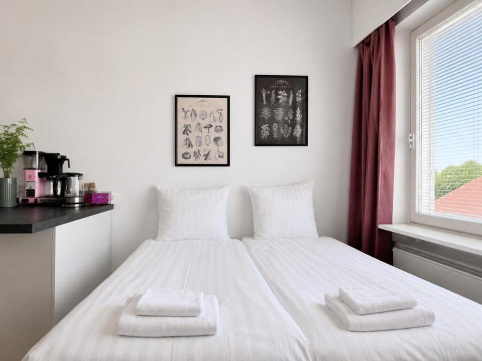 Borg Valtakatu, Downtown Top Floor Studio, Full Kitchen Apartment in Finland