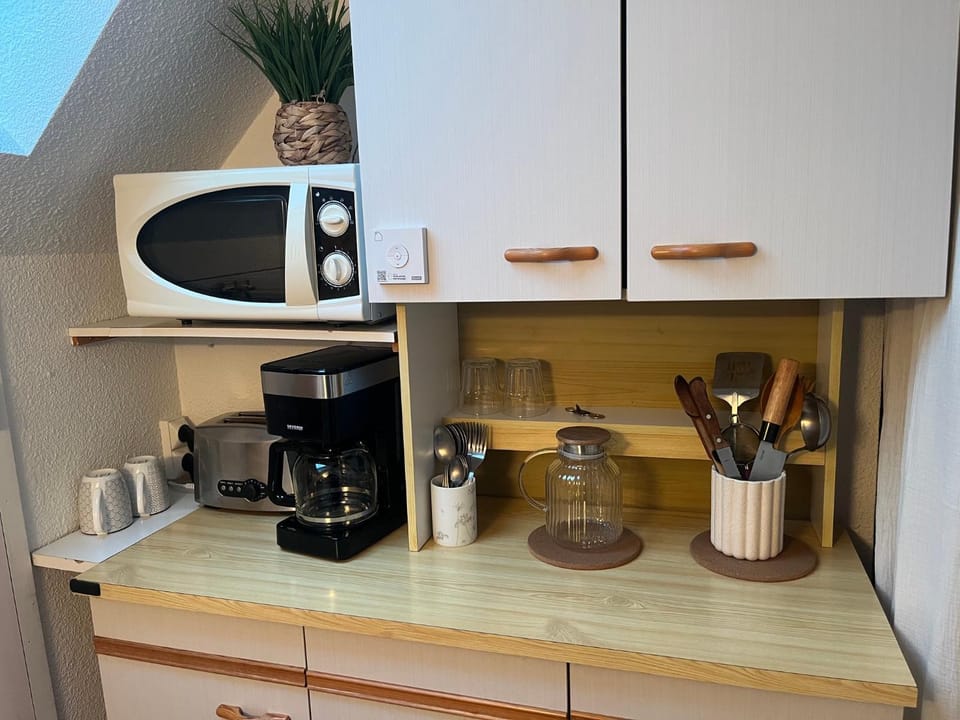 Coffee/tea facilities, Kitchen or kitchenette