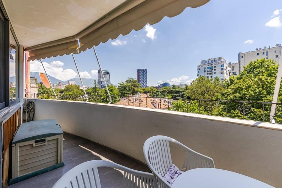 City Lights Apartment 2BR with Balcony by PikHost Apartment in Tirana