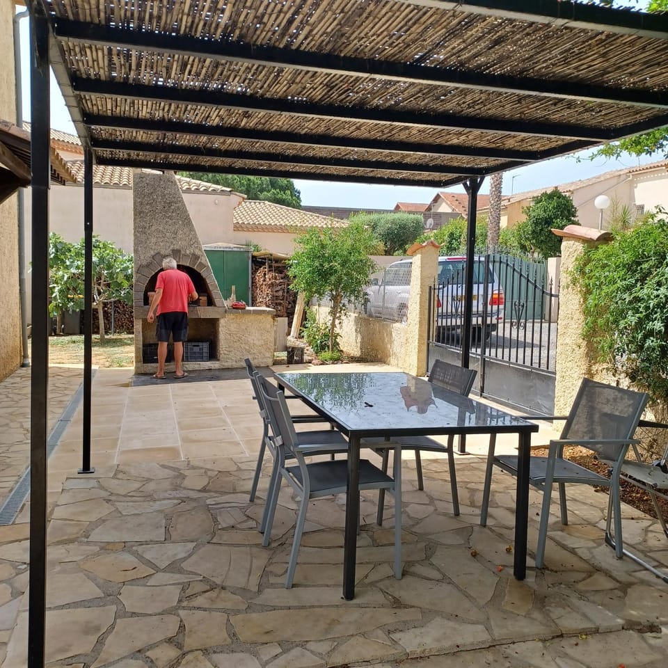 Confort et calme entre village et mer Apartment in Vias