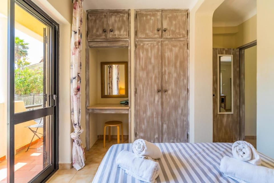 Bed, Photo of the whole room, Bedroom, towels, wardrobe