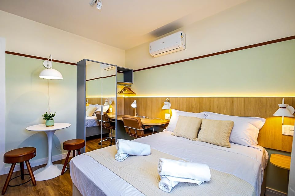 Apto com Garagem, Sacada, Ar Quente Frio, Academia Apartment in Curitiba
