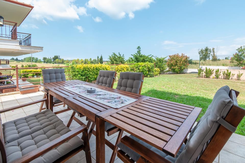 Garden, Dining area, Garden view
