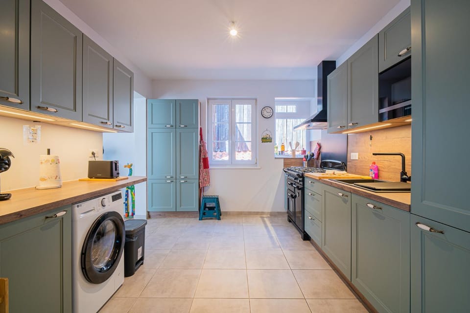 dishwasher, oven, stove, washing machine