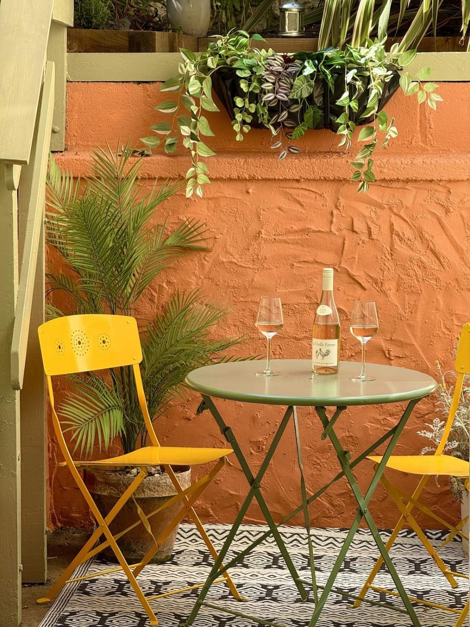 Hidden Gem! Suntrap Terracotta Terrace in Kemptown Apartment in Brighton