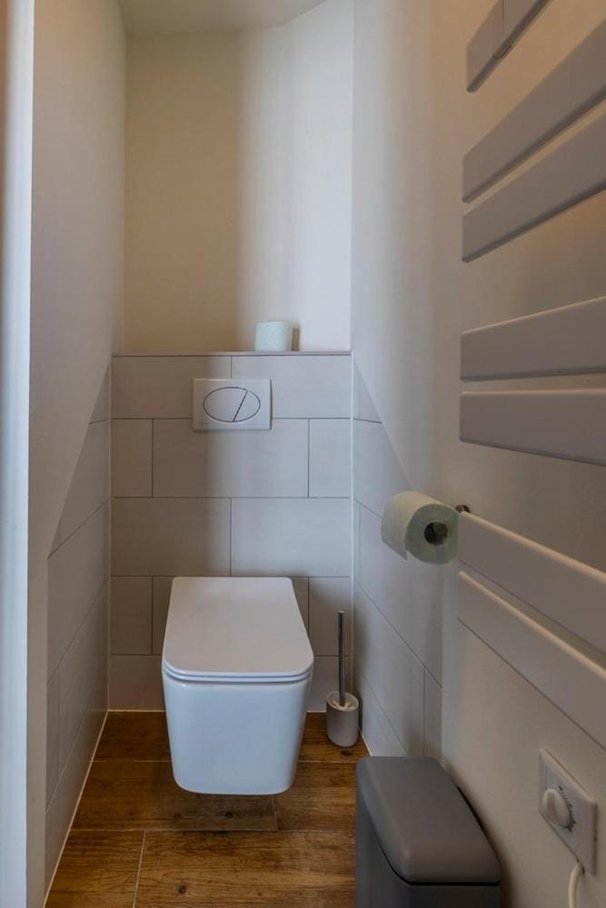 Toilet, Bathroom