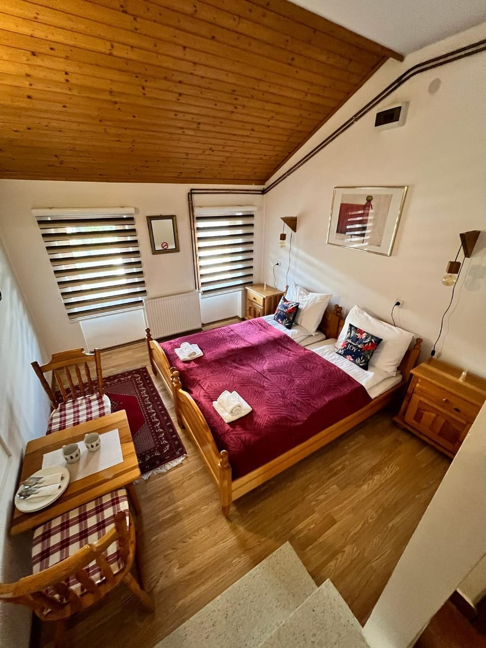 Bed, Seating area, Bedroom, towels