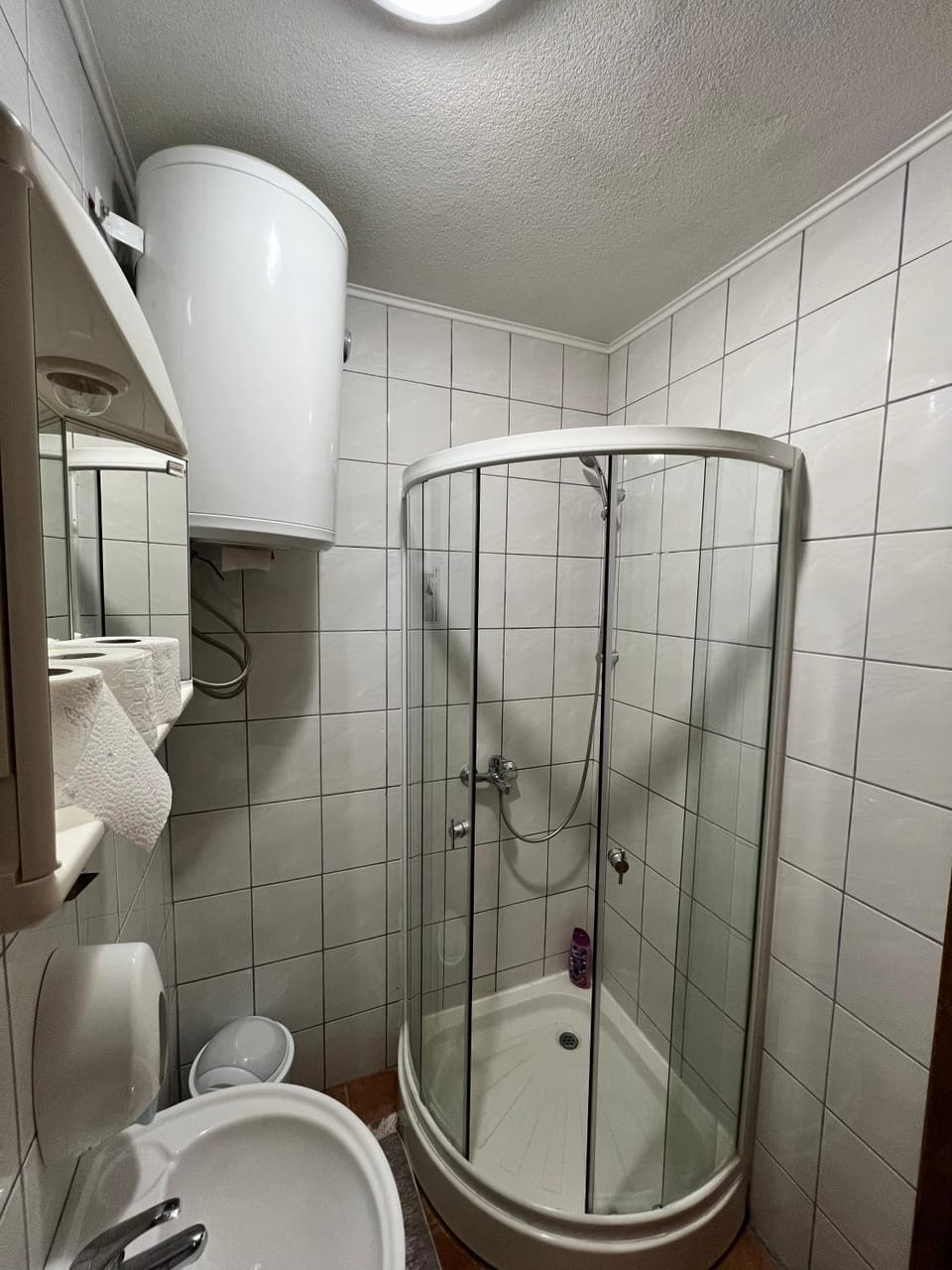 Shower, Toilet, Bathroom