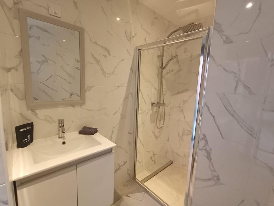 Modern Studio in Downtown Roubaix with High Speed Internet and Workspace Apartment in Hauts-de-France