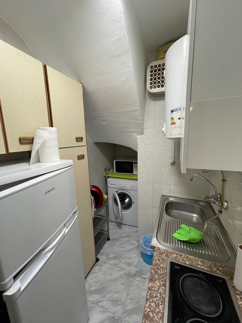 Kitchen or kitchenette, stove