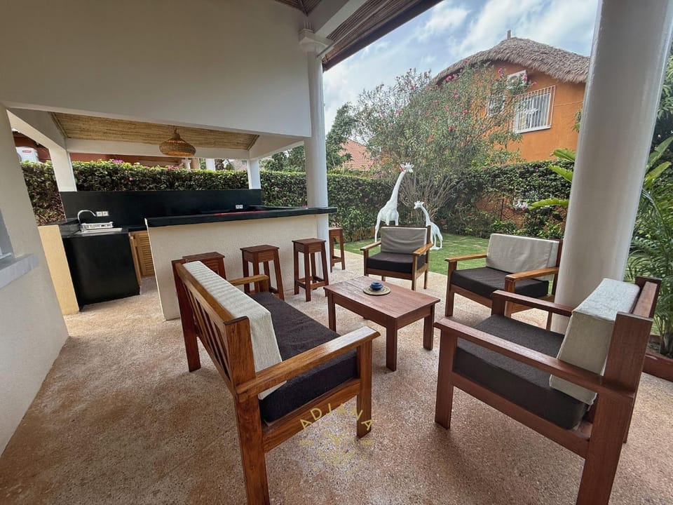 Patio, Balcony/Terrace, Kitchen or kitchenette, Living room, Seating area, Dining area