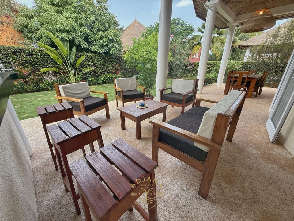 Patio, Garden, View (from property/room), Balcony/Terrace, Seating area, Garden view