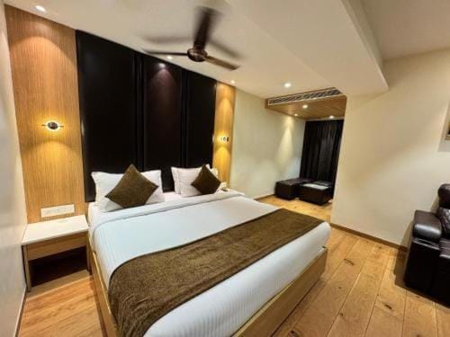 Palm inn Hotel in Visakhapatnam