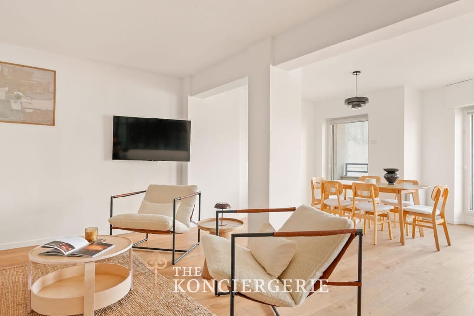 BM-Appartement d'architecte 85 m2 Terrasse- Passy Apartment in Paris