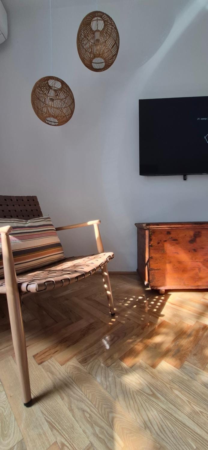 TV and multimedia, Photo of the whole room