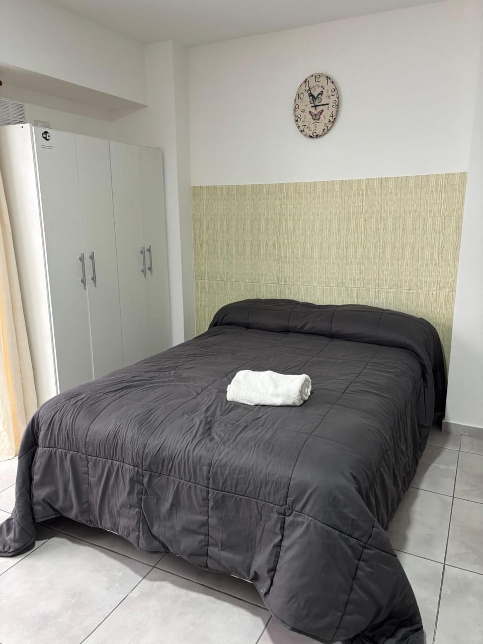 Bed, Bedroom, towels, wardrobe