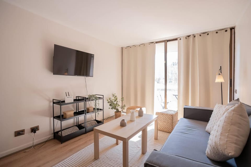 Stylish 1BR in Las Condes Pool and Free Parking Apartment in Providencia